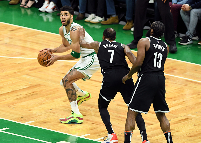  篮网三巨头合砍百分轻取尼克斯  