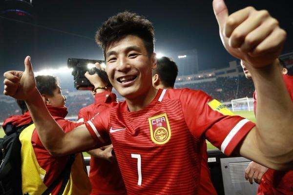  欧塞尔定位球配合精妙，头球接力攻破城池