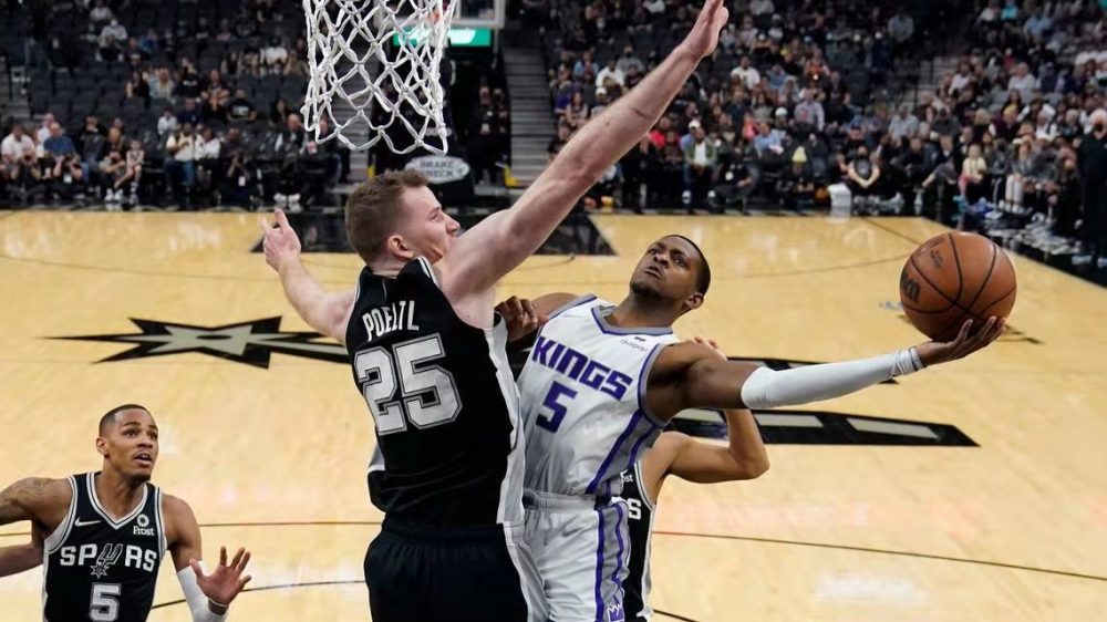  哈里伯顿助攻创生涯新高，国王大胜马刺展潜力