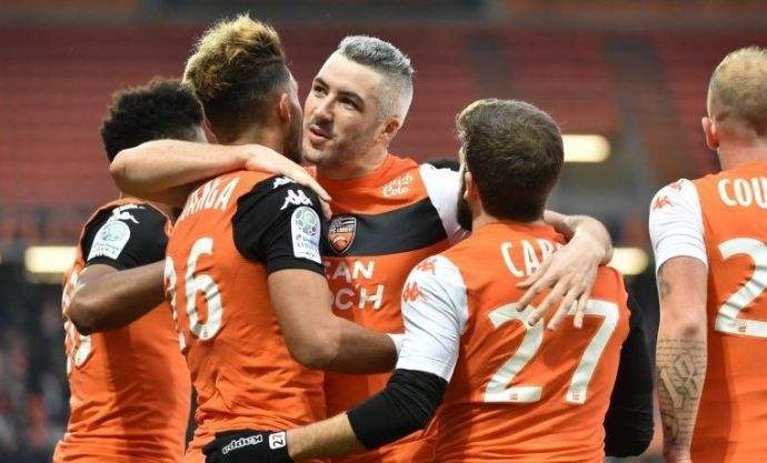  洛里昂德比战平尼斯双方各取一分